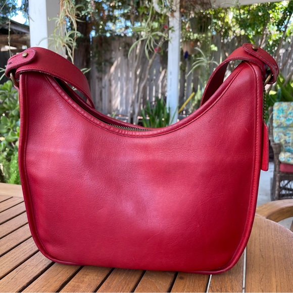 Vintage Red Coach Beckett, #9920, made in the USA, pre-1994 - Picture 2 of 14